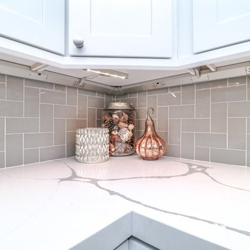 Dove Shaker Cabinets / Quartz Countertops