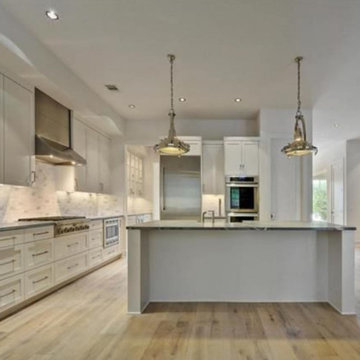 Shaker Style Large White Kitchen
