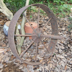 PMD Vintage metal cart wheel - Garden Statues And Yard Art