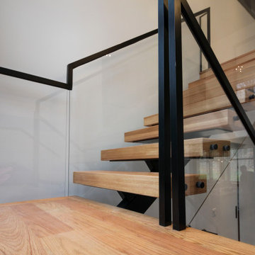 Project #98 | Modern Mono-beam Staircase with Glass Railing