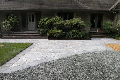 Example of a minimalist home design design in Baltimore