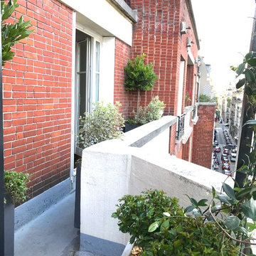 Balcon - terrasse  - Sobre et élégant - Paris 17