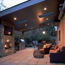 Outdoor living/connection to garage