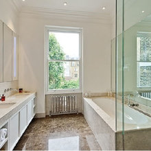 bathroom-family
