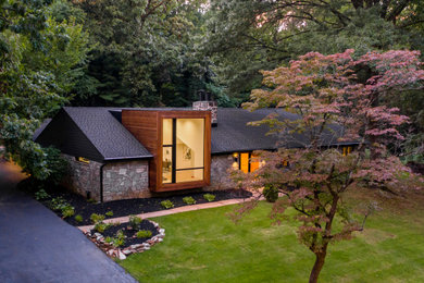 Minimalist exterior home photo in Philadelphia