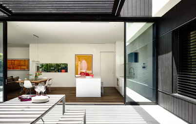 Houzz Tour: A Modern Rejig Solves the Challenge of a Tricky Site
