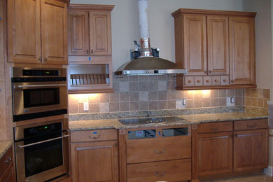 Elegant kitchen photo in Orlando
