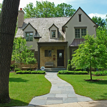 Bluestone and Paver Brick Patio
