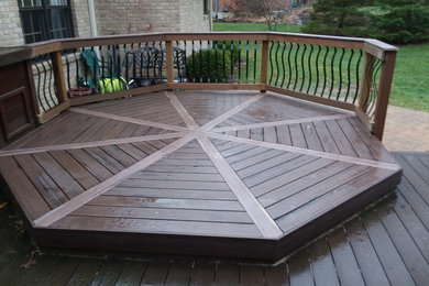 Transitional deck photo in Cincinnati