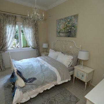 Economy furnishing Shabby Chic style for airbnb project