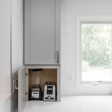 Deerfield Modern Kitchen
