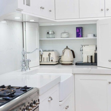 Castella Kennedy Range - Glenside, SA by Alby Turner & Son Kitchens