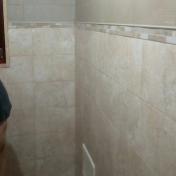 Mobile bagno per lavabo in muratura e pensile sospeso