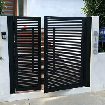 Powder-coated Aluminum Entry Gate
