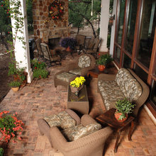Covered Porch/Patio Area/Outside Decor