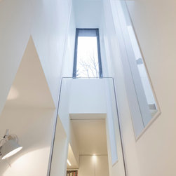 Peekaboo House - Windows