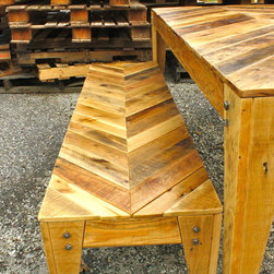 Chevron design Pallet table and bench - Indoor Benches