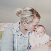 Ashley Luebes foto