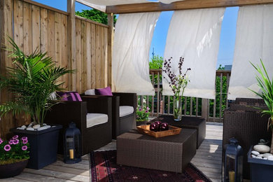 Patio - contemporary patio idea in Toronto