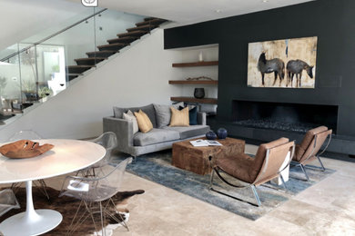 Minimalist living room photo in San Diego