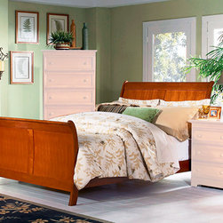 Bordeaux Platform Bed with Matching Footboard in Caramel Latte Finish - Platform Beds