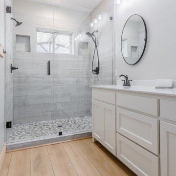 Soho Signature | Modin Rigid LVP Collection Customer Space | TX