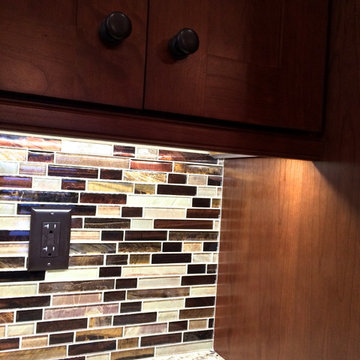 Warm Tones Transitional Kitchen
