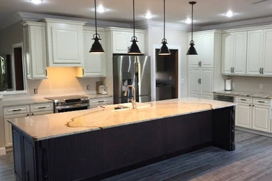 Kitchen - kitchen idea in Cincinnati
