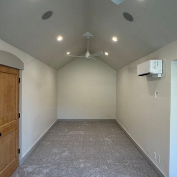 Upper level loft bunk room, phone chargers with lights, ceiling fans,