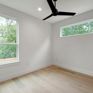 4805 Santa Anna - Aspen White Oak