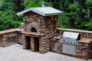 O River Outdoor Kitchen and Pizza Oven