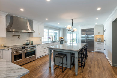 Example of a transitional kitchen design in Cleveland