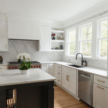 PEACHTREE CITY Clean and Modern Kitchen