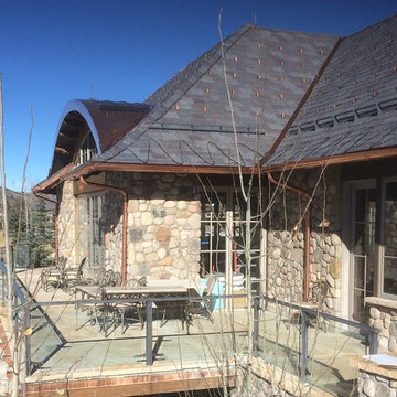 Mountain Home Exterior Glass Panel Handrail