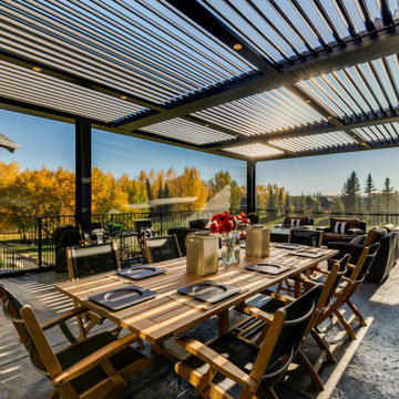 Upper Deck StruXure Pergola with Phantom Screens & Multi Colour Lights