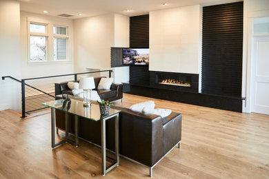 Living room - contemporary living room idea