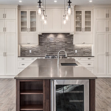 Beautiful Transitional Acreage in Calgary area
