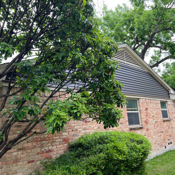 Vinyl Siding in Peppercorn