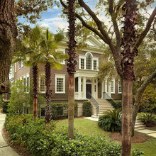 The exterior color