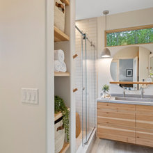 Bathroom 326 meetinghouse rd