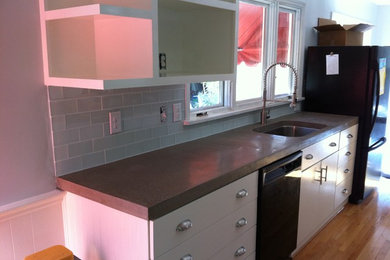 Example of a kitchen design in Louisville
