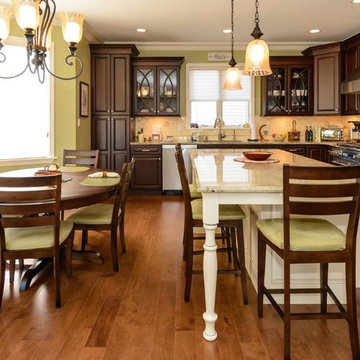 Traditional Kitchen in Long Beach, New York
