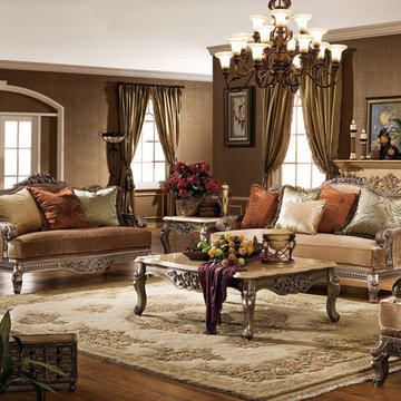 Canterbury Loveseat