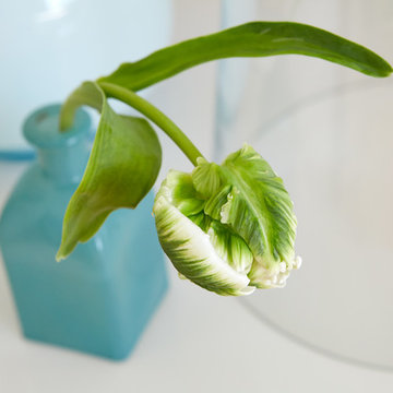 Madison Avenue | Vase Detail