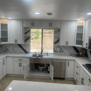 Kitchens - Beautiful Remodels