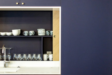 Idée de décoration pour une grande cuisine tradition.