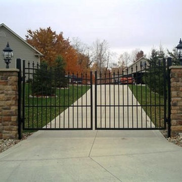 Driveway gates