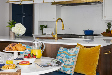 Example of a classic kitchen design in Chicago