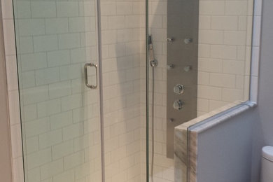Example of a bathroom design in Ottawa