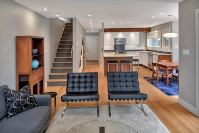 Trendy living room photo in Vancouver